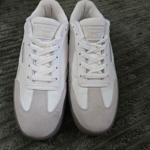 Reebok Women's White and Gray Sneakers